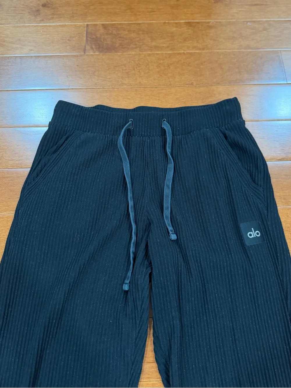 ALO Yoga Black Ribbed Elastic Drawstring Waist Muse Sweatpants Joggers Sz. S